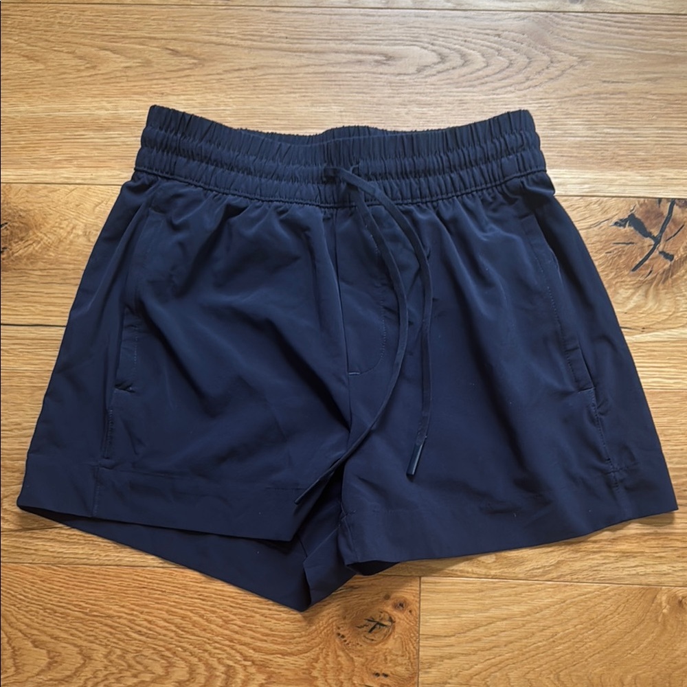 Athleta EUC, navy shorts, size 0